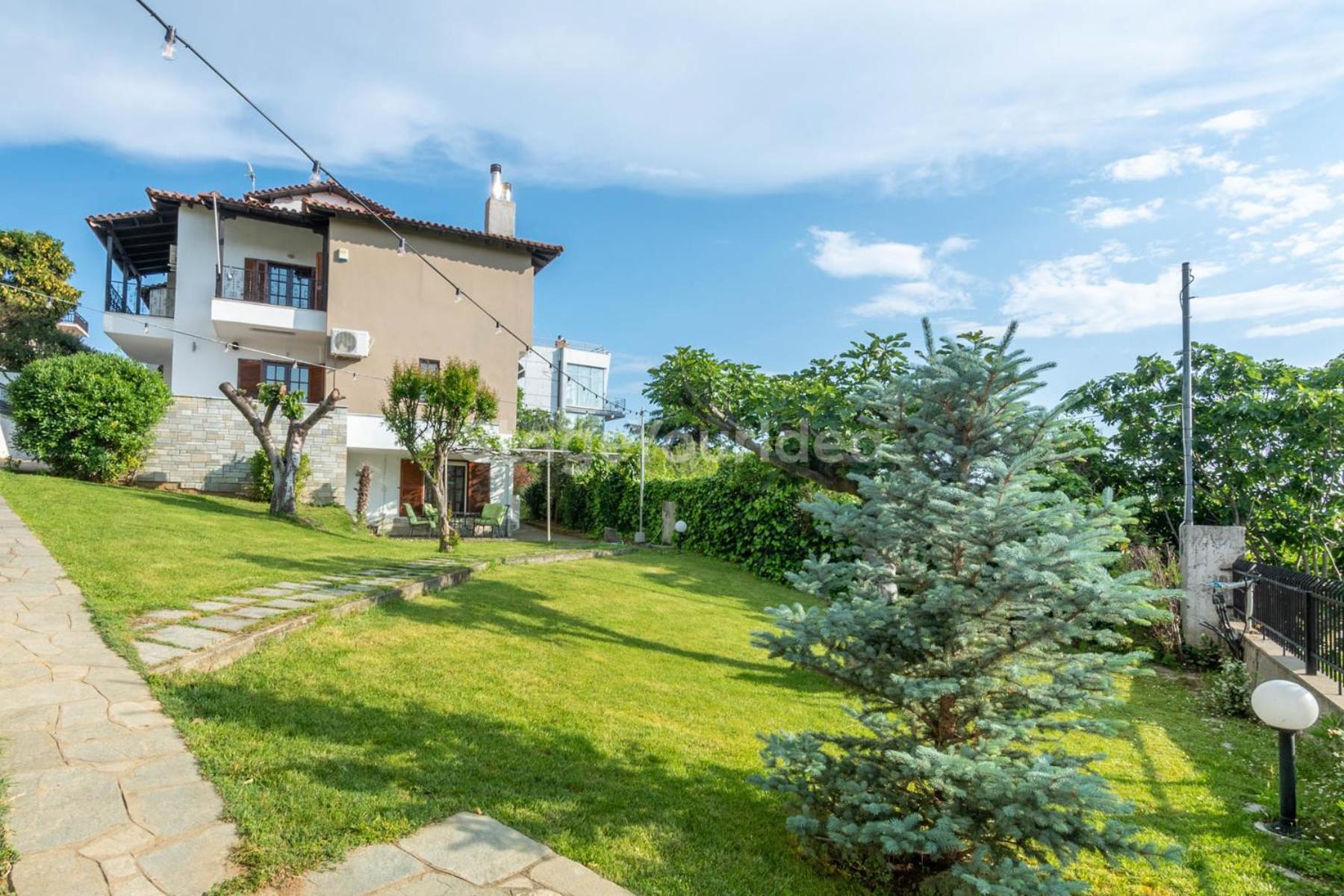 Τraditional Fully Detached Villa On A Luxurious Hillock Of Thessaloniki With Its Own Garden Also For Family & Wedding Gatherings For 10 To 25 People Only 15 Minutes From Airport Luaran gambar