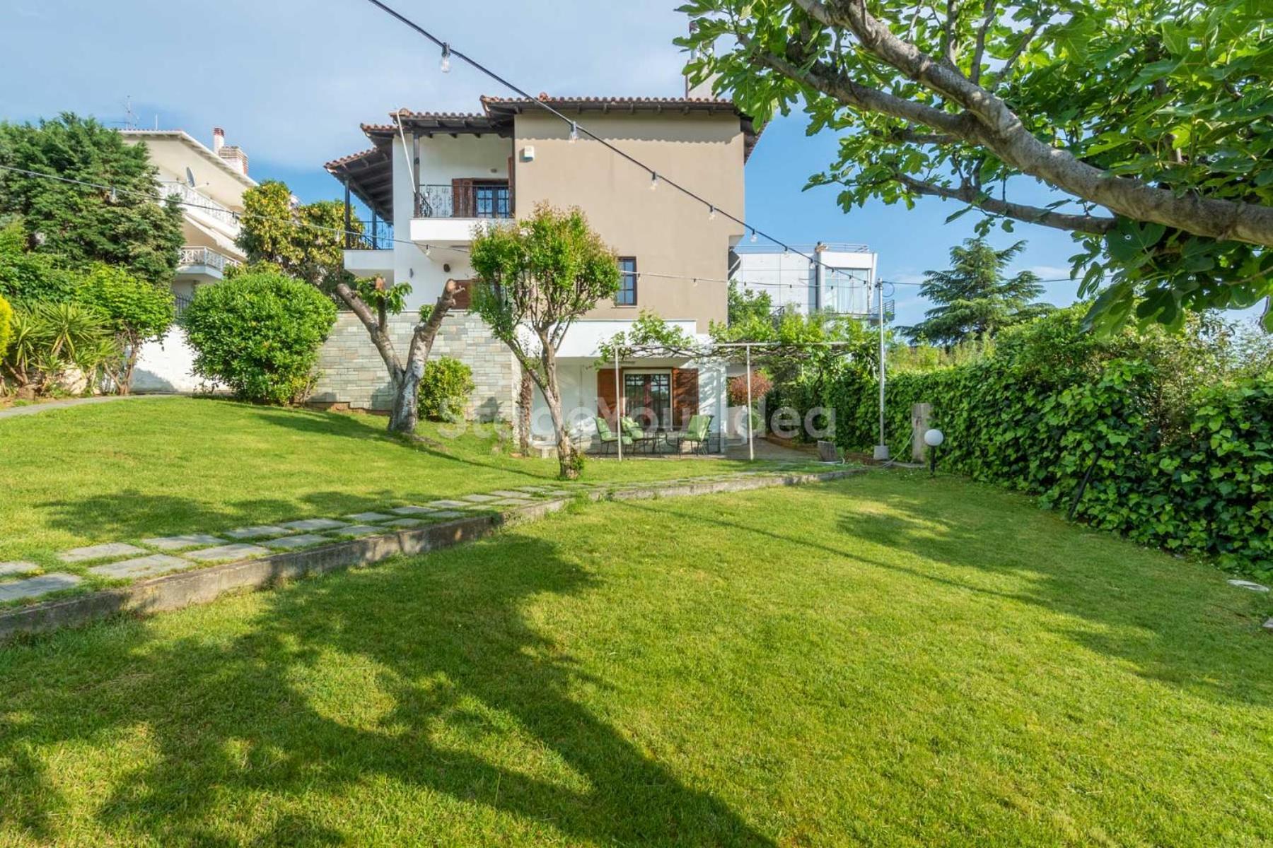 Τraditional Fully Detached Villa On A Luxurious Hillock Of Thessaloniki With Its Own Garden Also For Family & Wedding Gatherings For 10 To 25 People Only 15 Minutes From Airport Luaran gambar